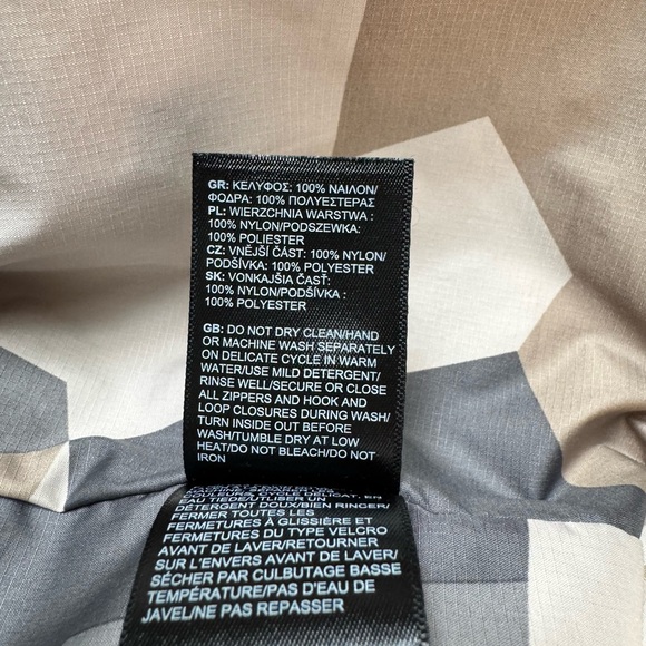 The North Face Khaki Jacket - Picture 10 of 10